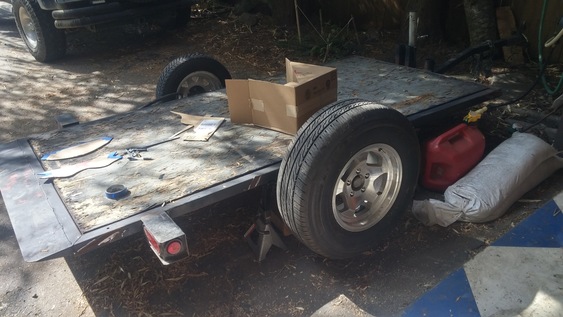 Trailer Half Apart.jpg