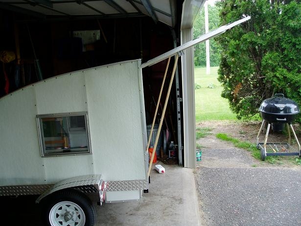 cycle trailer w/o gas struts