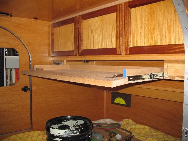 Pullout shelf 2