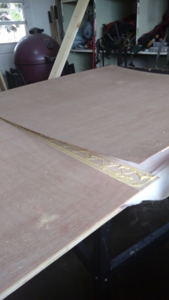Gluing template joint