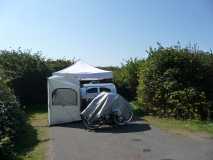 With Side tent