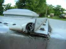 hinge with gutter