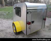 custom-tiny-travel-sleeper-for-one-trailer