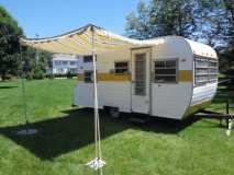 lores Wildcat with awning
