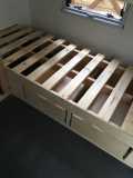 lower bunk with drawers