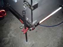 right-angle draw latch