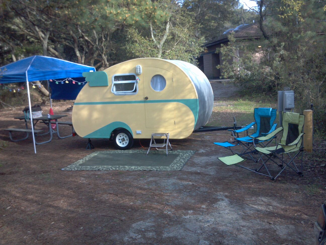 seashore camping 2.jpg