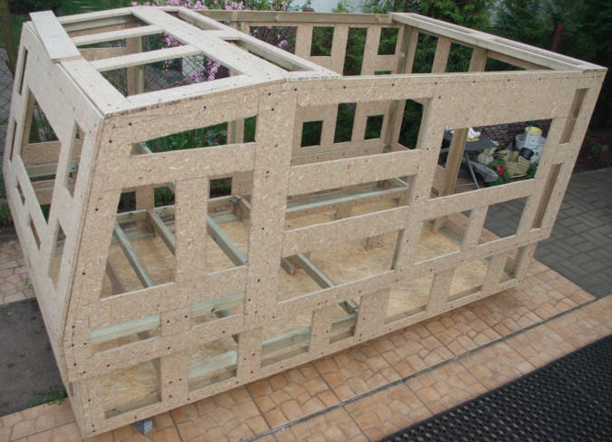 BuildingARoof.jpg