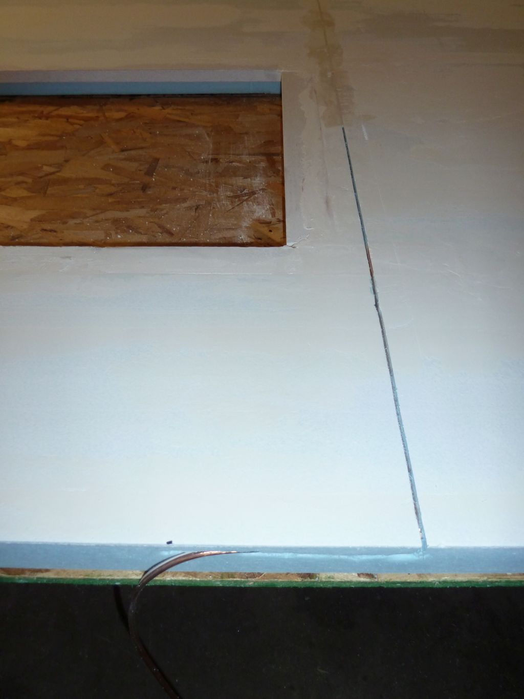 12V wiring with foam.jpg