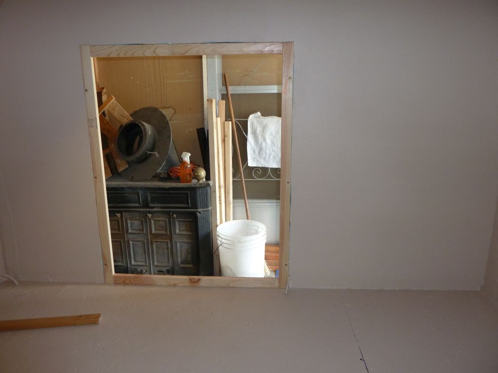 Door frame inside 3.jpg