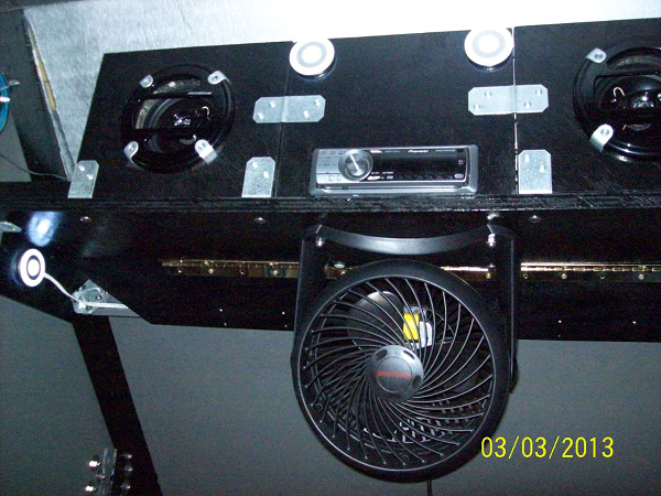 air circulator returns air to the  rear wall.png