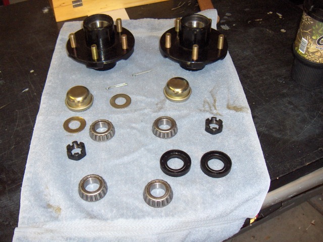 Cleaned hubs and bearings 2.jpg