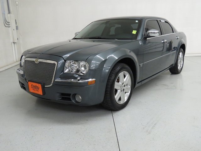 Chrysler 300-C, awd, Hemi V-8.jpg