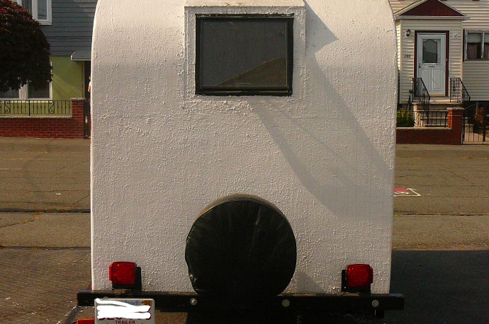 Trailer back small.jpg