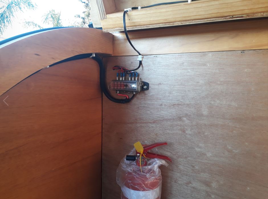 Galley Light Wiring.JPG