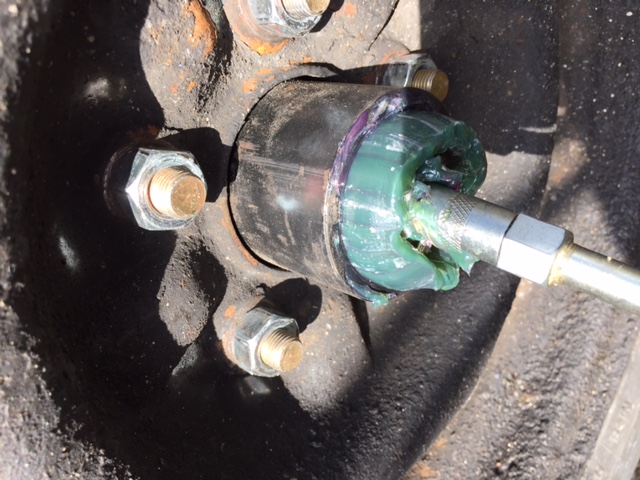 clean green grease coming out.JPG