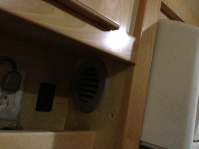 Better pic of interior AC vent and fan switch.JPG