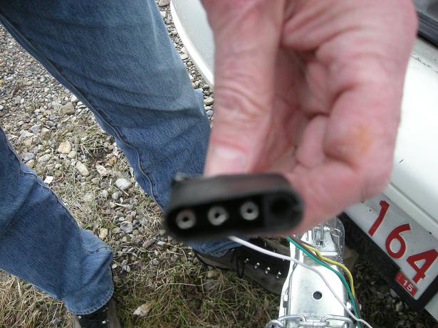 trailer wires.JPG