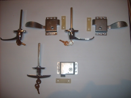 Latch set