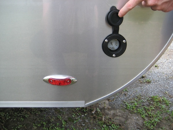 Power inlet
