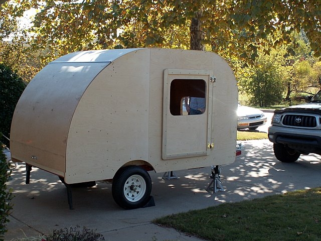 Side/rear profile hatch closed