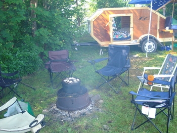 BAKING MUFFINS/OVER THE FIRE FOR BREAKFAST