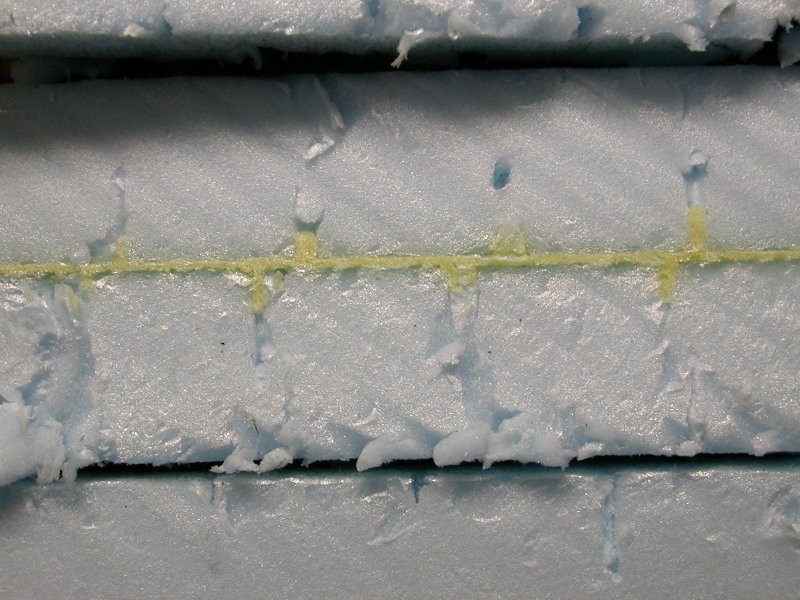 Closeup of glue penetration 1