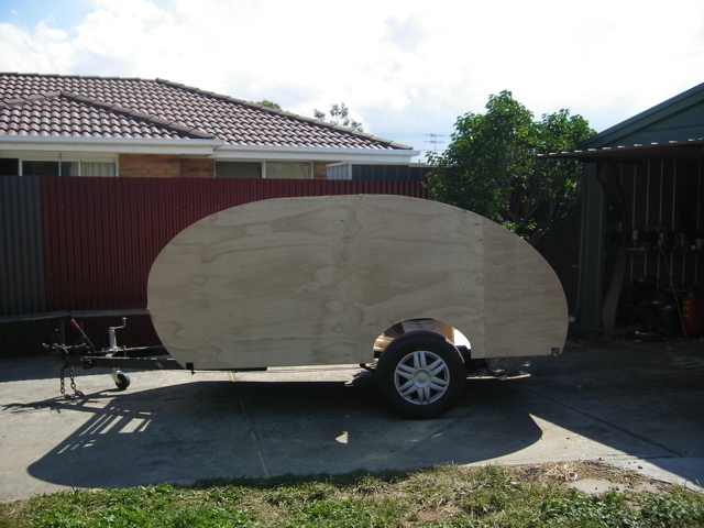 Walls mounted onto floor