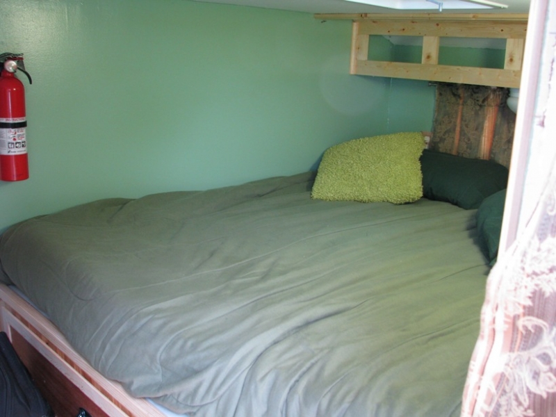 Interior with 9" mattress and bunk made up.
