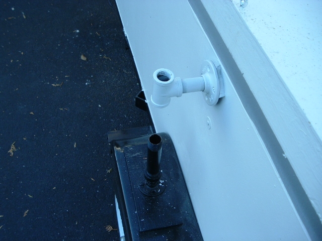 side mounts for top lifting pipe
