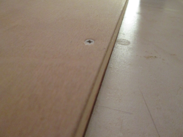 Divider 2nd Skin Screw