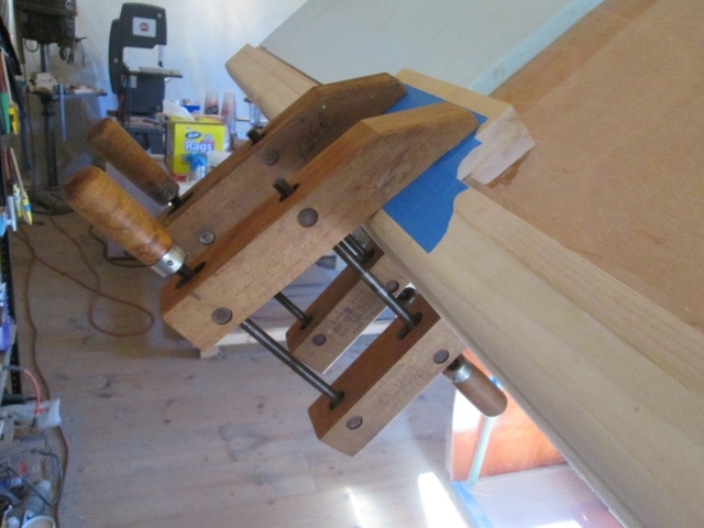 Clamped Hatch Handle Block