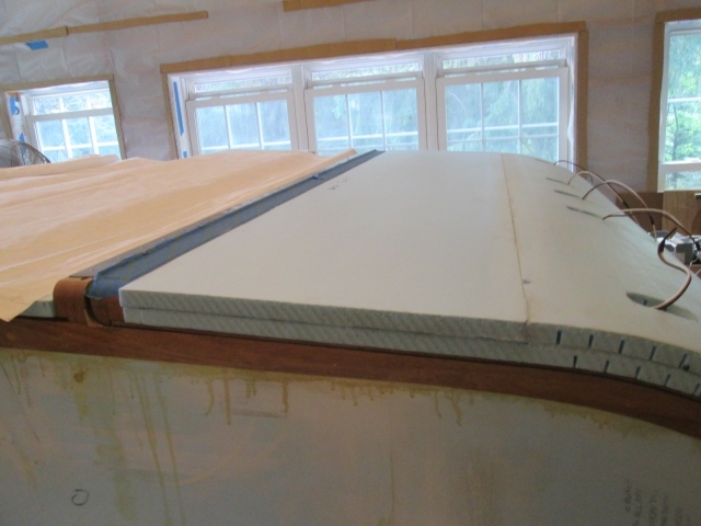 Hatch Foam Complete