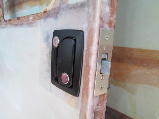Latch and Latch Plate Test Fit