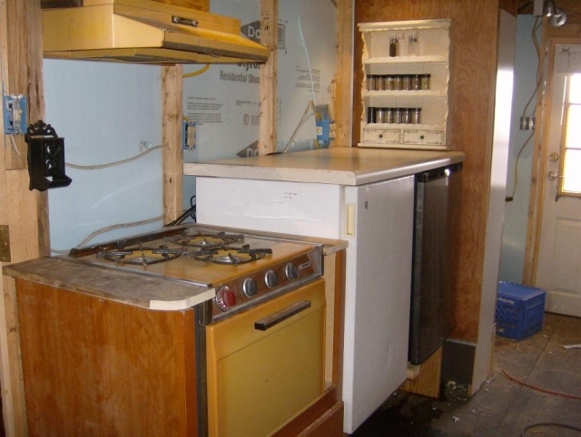 INSIDE2 005