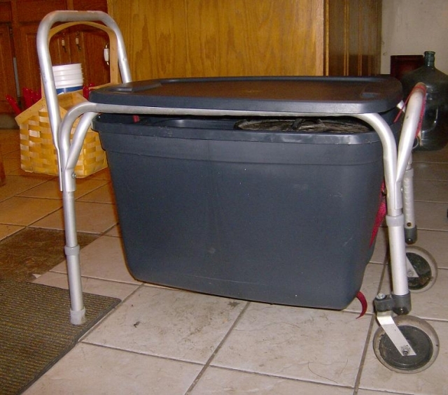 trolly with lid and no chairs
