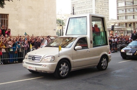 medium ML-Popemobile