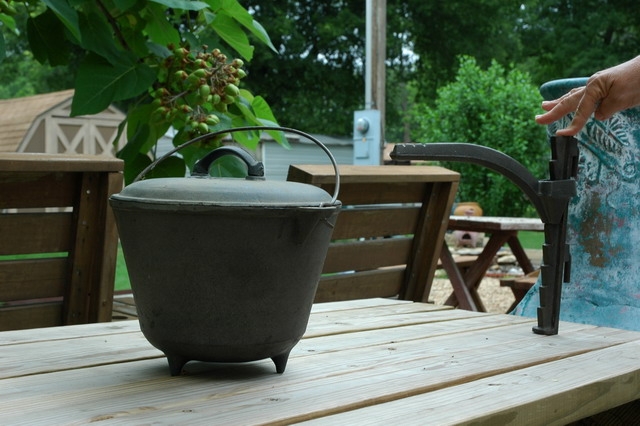 garage sale kettle