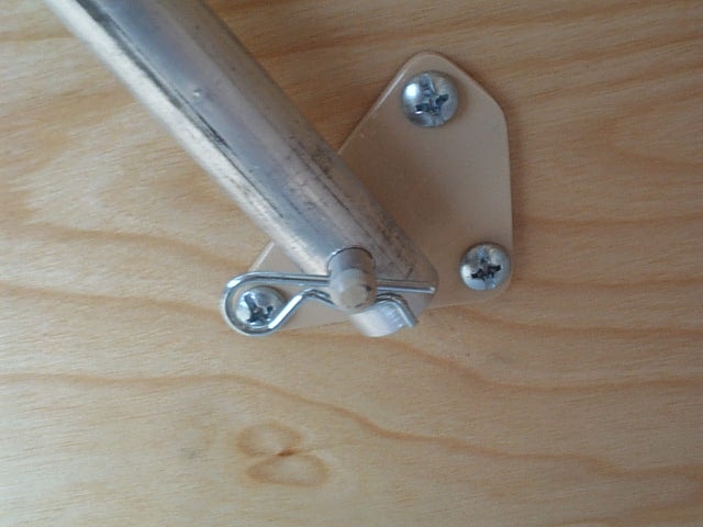 painted pin bracket