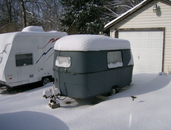 Eriba Puck Export covered with snow