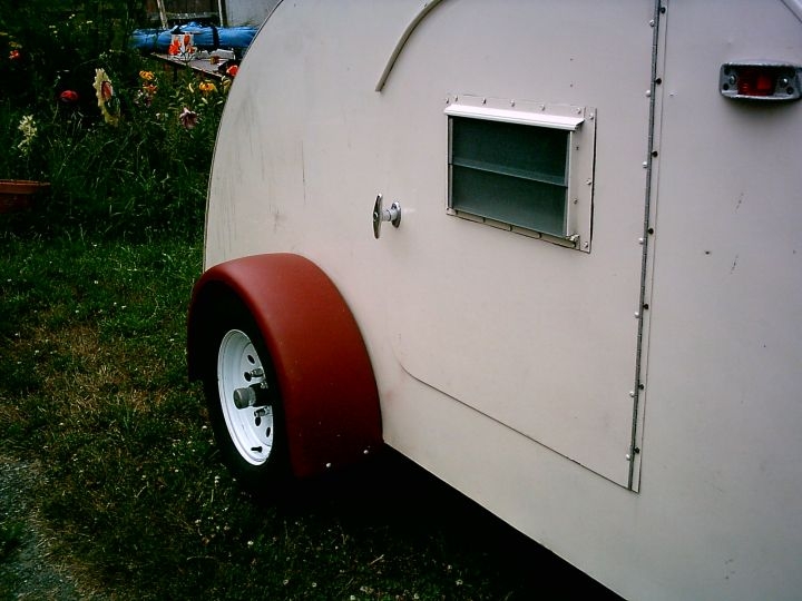 fender with primer only