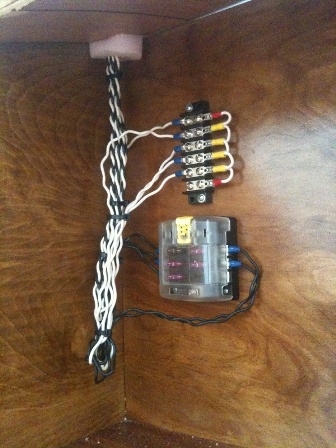 12 volt fuse block