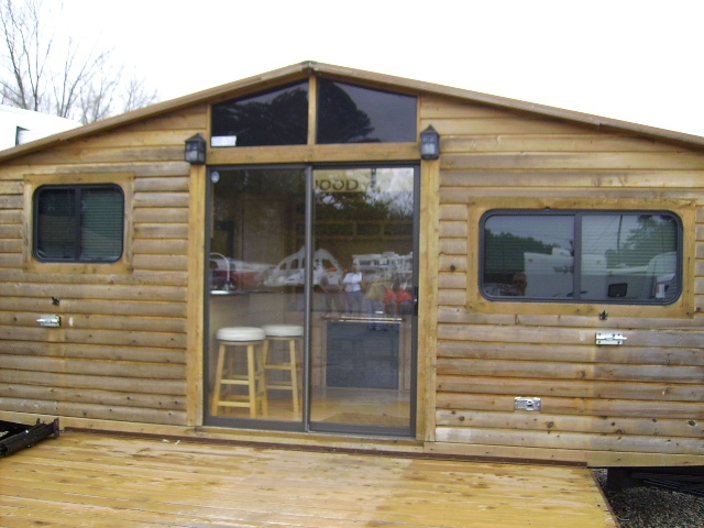 Cabin on wheels1