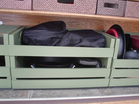 Look at crate set up while traveling.