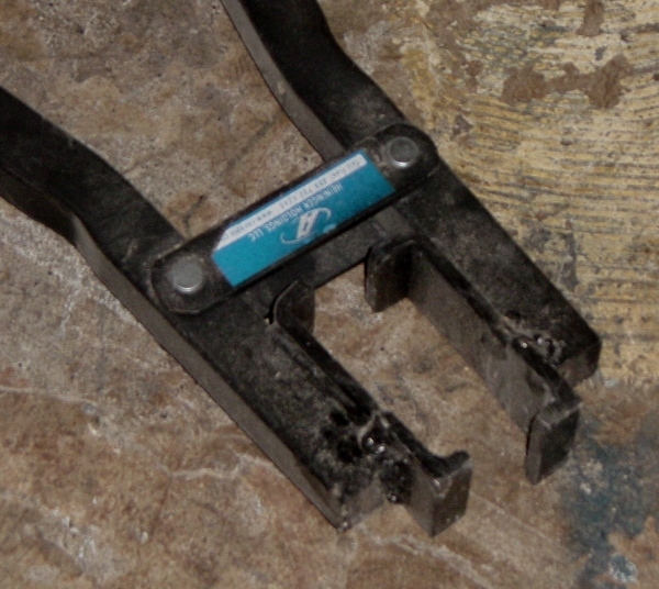 bike rack clamping end