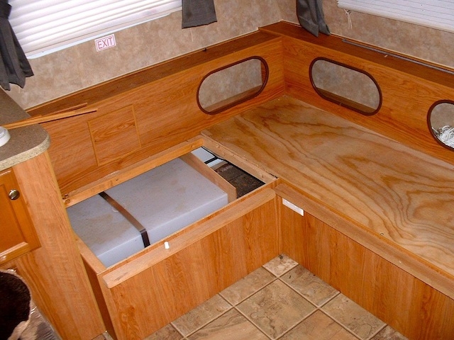 dinette before
