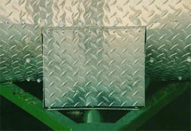 Diamond plate battery box cover