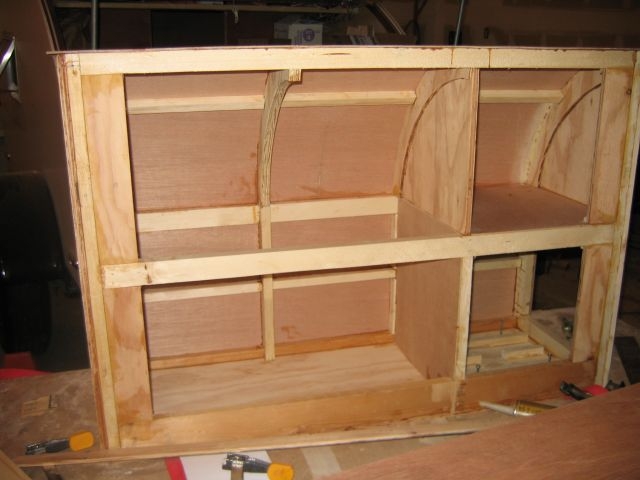 Inside view of covered tongue box.