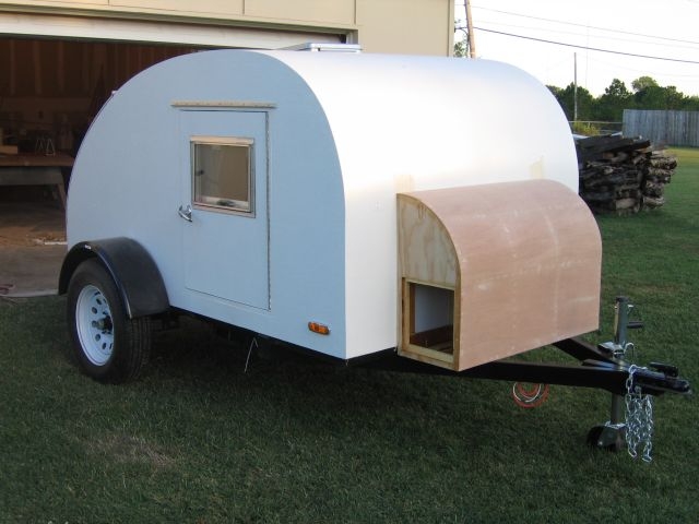 Tongue box trial fitted and is comming along! Kinda looks like a Camp Inn minus the Aluminum.