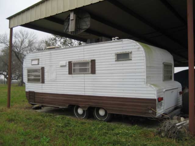 trailer rear quarter